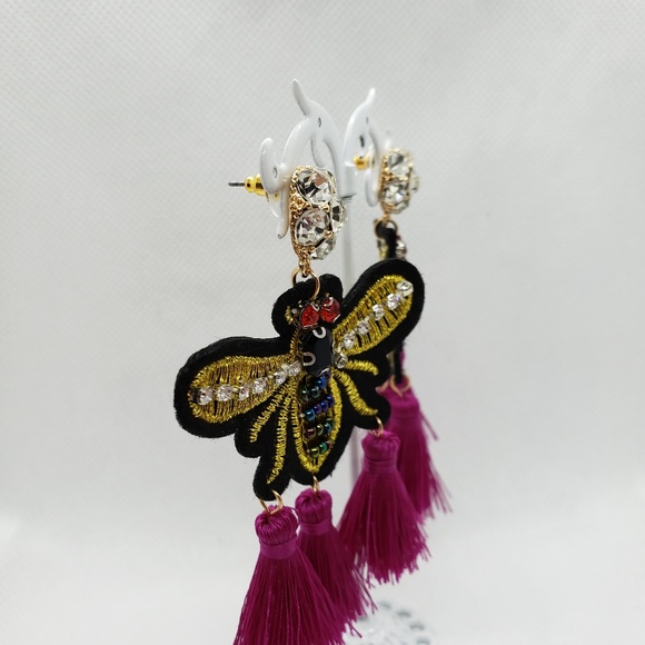 Bee earrings, handmade jewelry,  tassel earrings - Picture 4 of 4